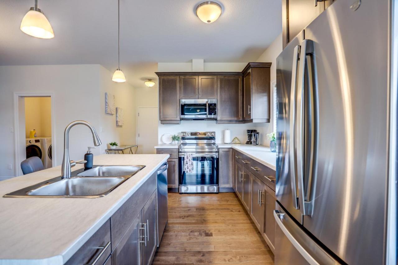 פורט אלגין Globalstay New Houses Near Huron Lake מראה חיצוני תמונה