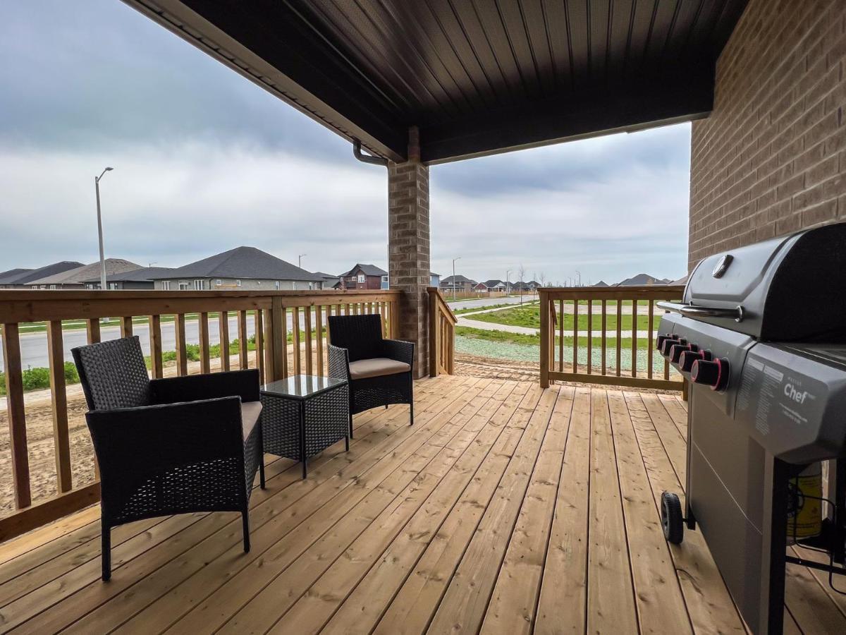 פורט אלגין Globalstay New Houses Near Huron Lake מראה חיצוני תמונה